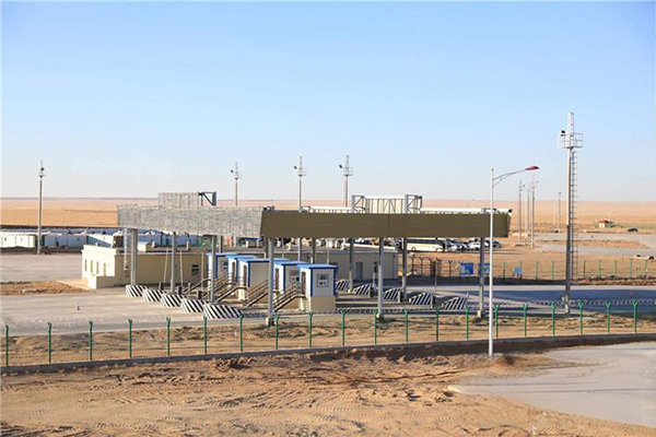 مشروع إنارة الشوارع بالمصابيح عالية القطب لمنتزه زمان عود اللوجستي في منغوليا